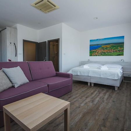 Apartmany Pemag 米库洛夫 外观 照片