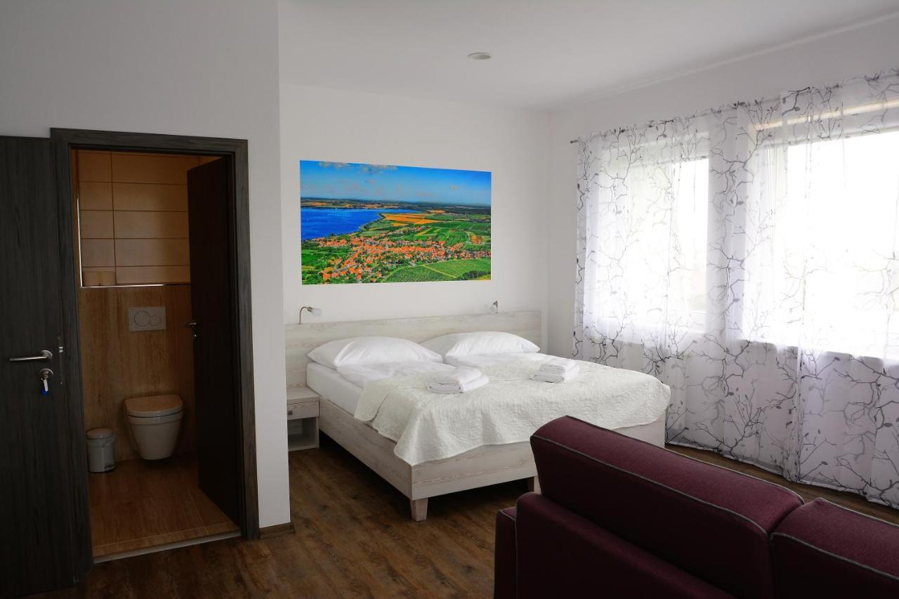 Apartmany Pemag 米库洛夫 外观 照片