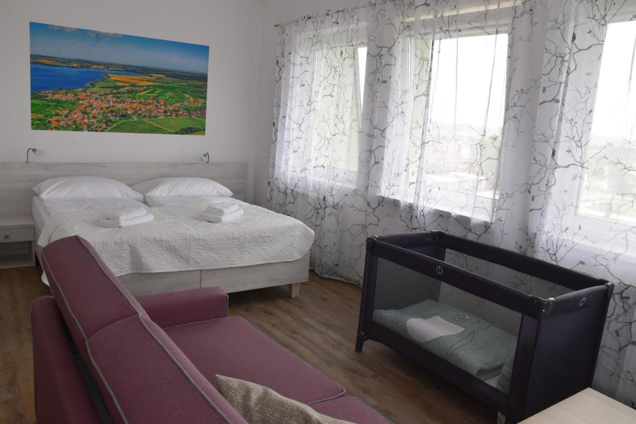 Apartmany Pemag 米库洛夫 外观 照片