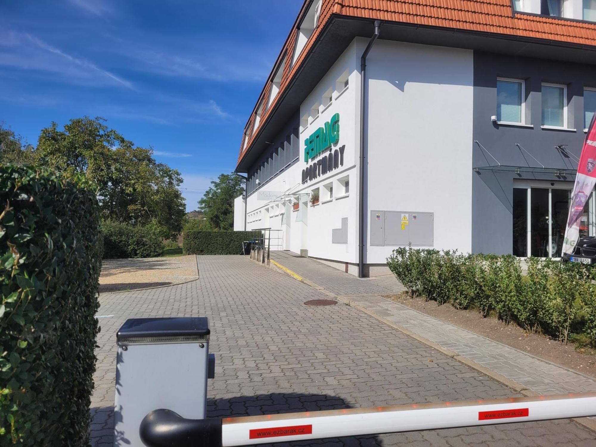 Apartmany Pemag 米库洛夫 外观 照片