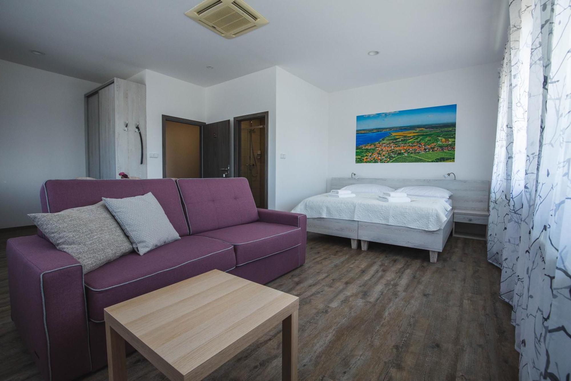 Apartmany Pemag 米库洛夫 外观 照片
