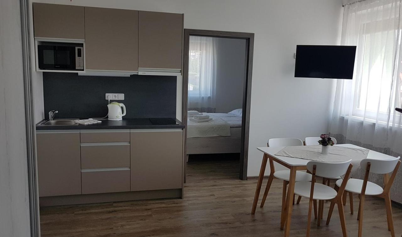 Apartmany Pemag 米库洛夫 外观 照片